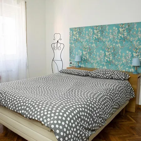 Apartment Clivia In The Heart Of Garbatella