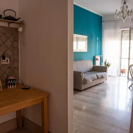 Clivia In The Heart Of Garbatella Apartment *